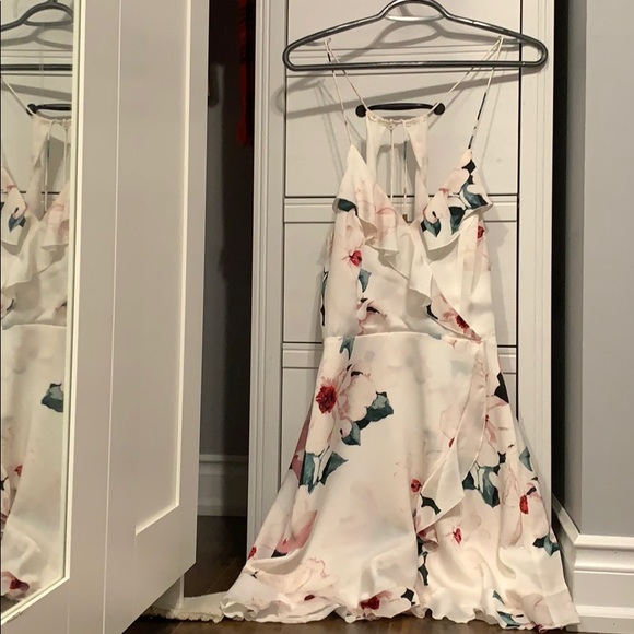 Dress - Picture 1 of 3